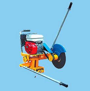 BNQ70型雙向擺動式內(nèi)燃切軌機(jī)